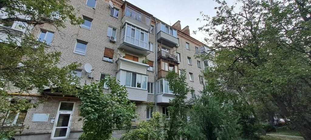 Продаж 1-кімнатної квартири 30 м², Лаврська вул., 8