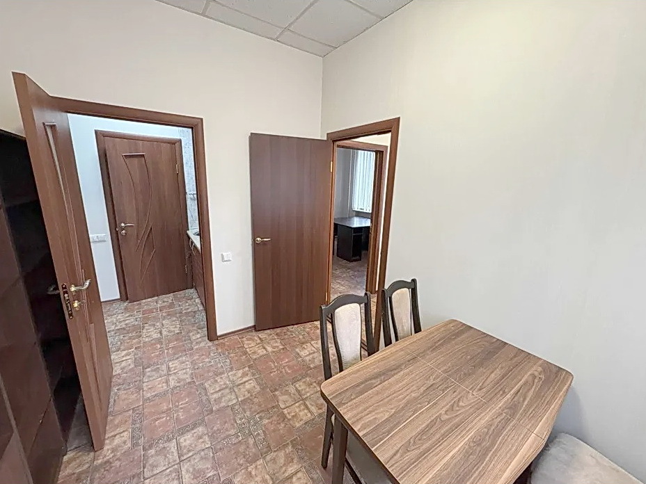 Оренда офісу 80 м², Дружби Народів бул., 26/1