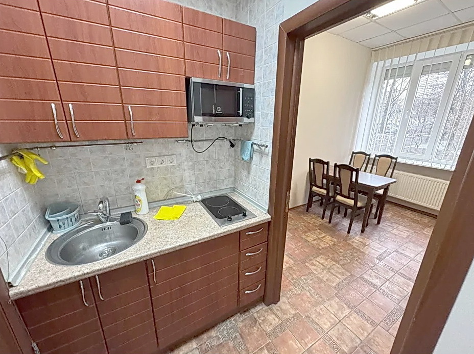Оренда офісу 80 м², Дружби Народів бул., 26/1