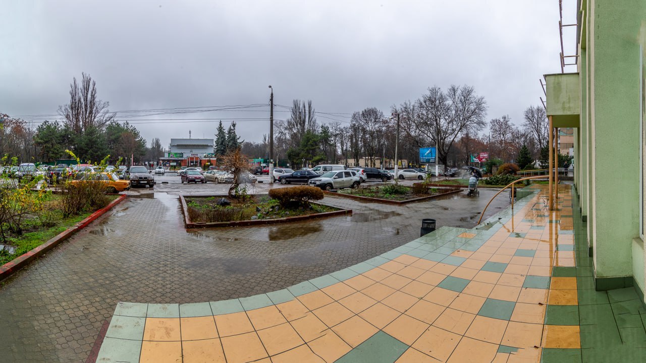 Оренда торговельного приміщення 207.4 м², Варненська вул., 7