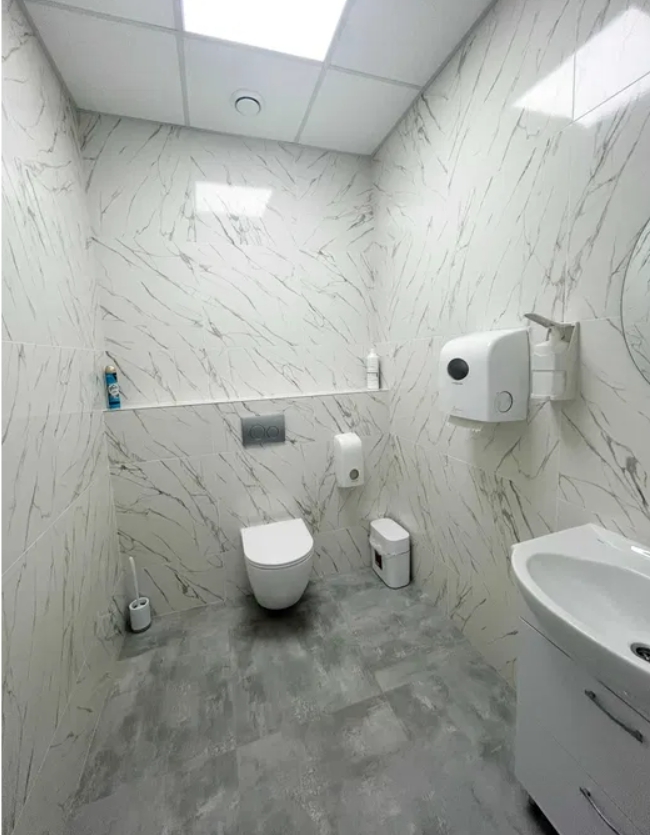 Оренда медичного центру 800 м², Академіка Корольова вул.