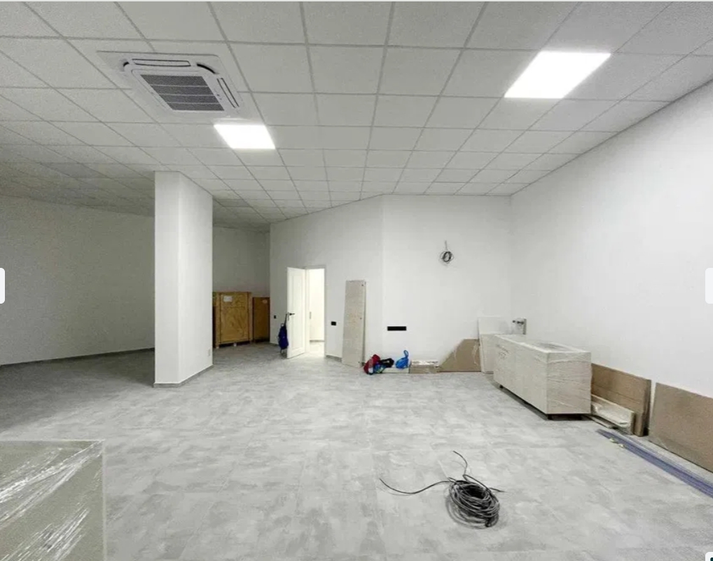 Оренда медичного центру 800 м², Академіка Корольова вул.
