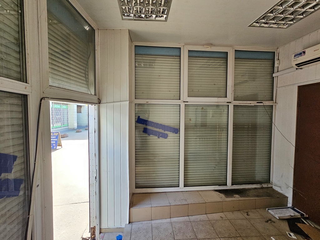 Оренда торговельного приміщення 7 м², Володимира Маяковського просп., 26