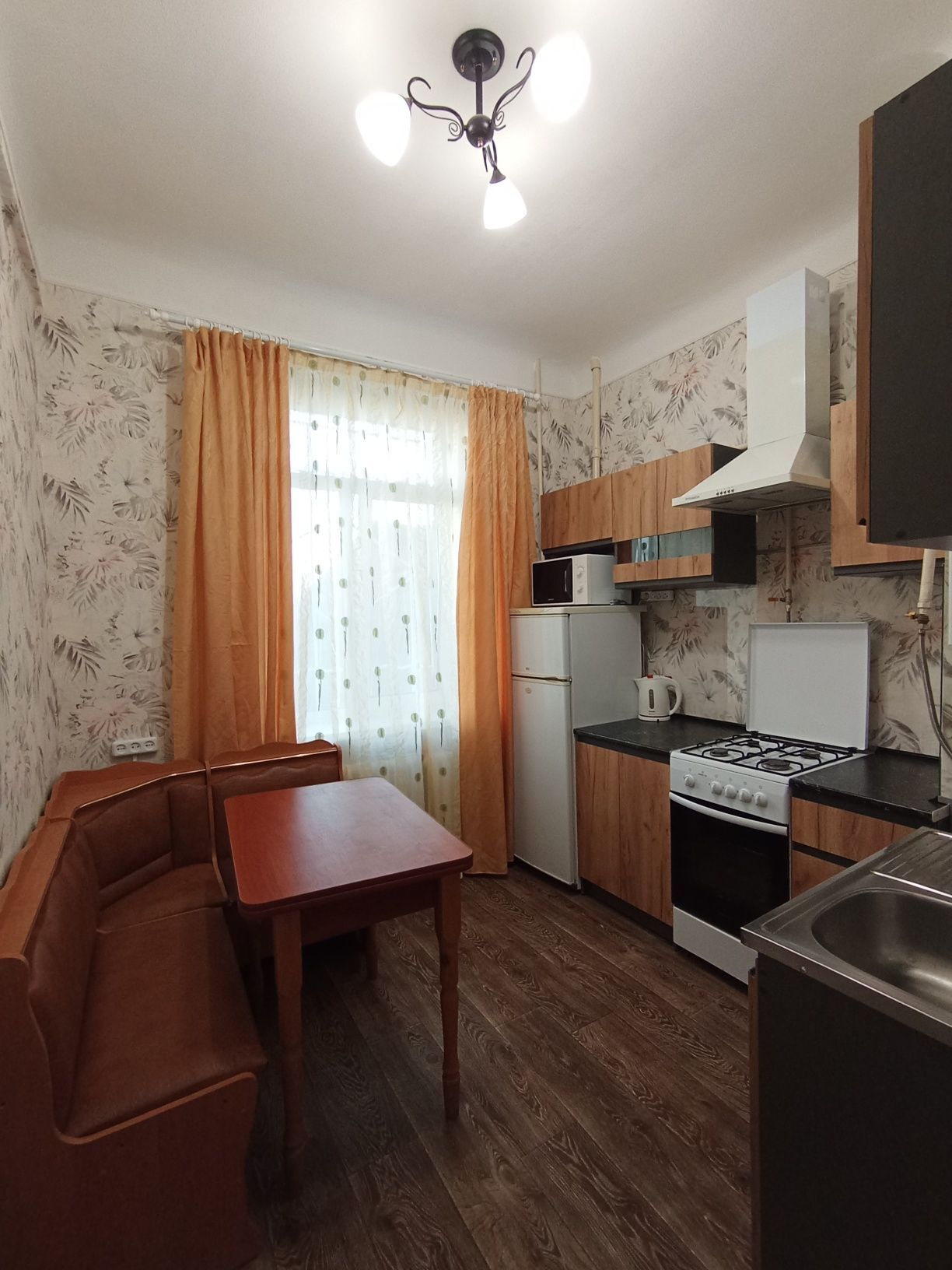 Оренда 2-кімнатної квартири 52 м², Робітнича вул.