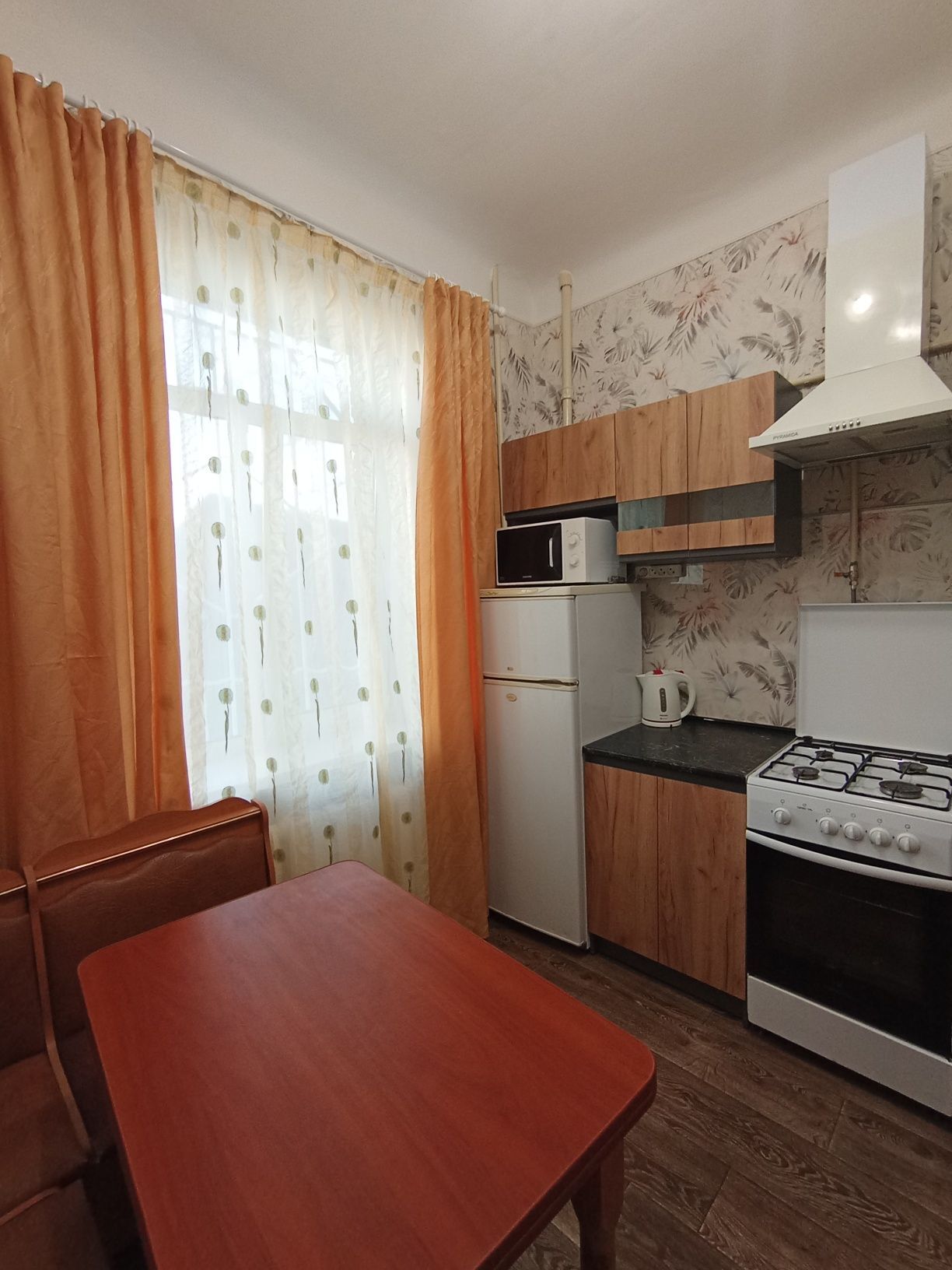 Оренда 2-кімнатної квартири 52 м², Робітнича вул.