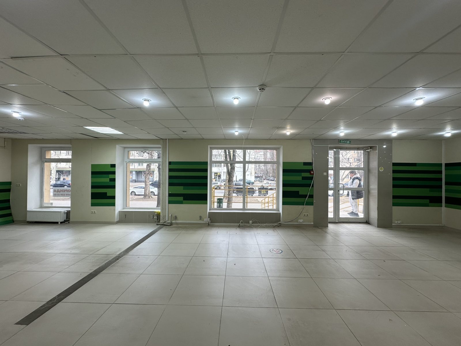 Аренда торгового помещения 65 м², Академика Филатова ул., 45