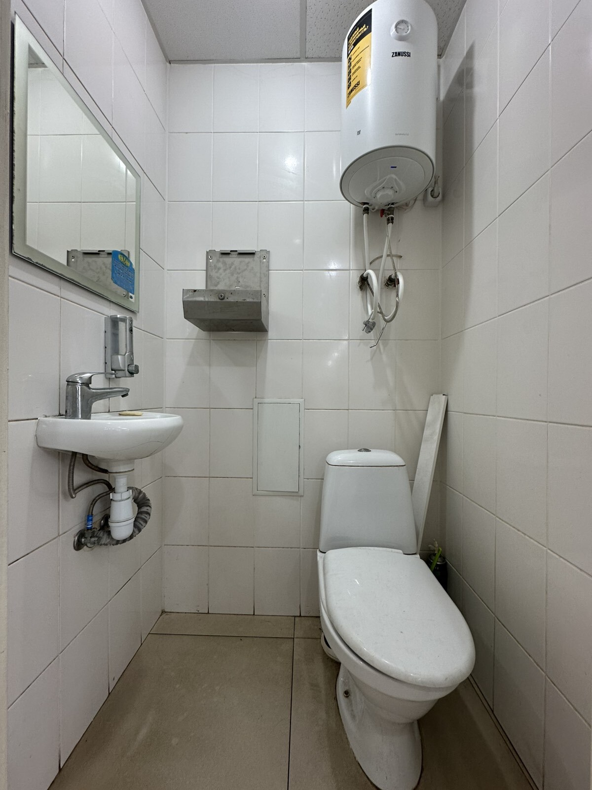 Аренда торгового помещения 65 м², Академика Филатова ул., 45