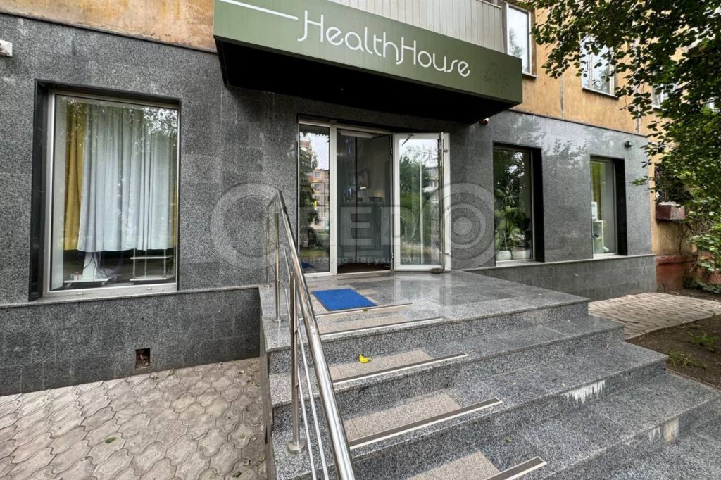 Оренда торговельного приміщення 93 м², Віталія Матусевича вул.