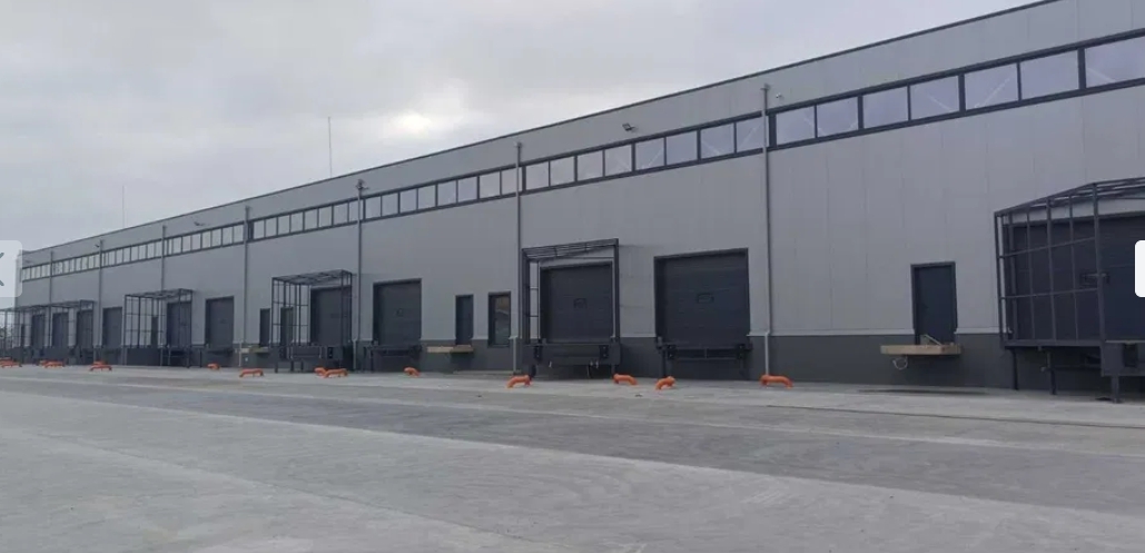 Аренда склада 1000 м², Старая Люстдорфская дор.