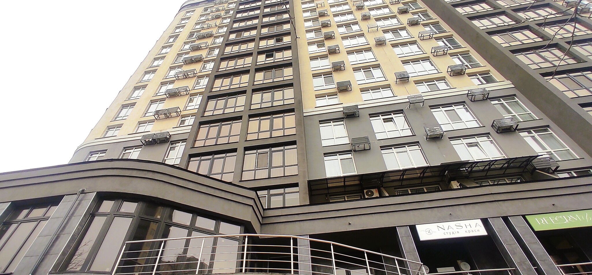 Оренда приміщення вільного призначення 350 м²
