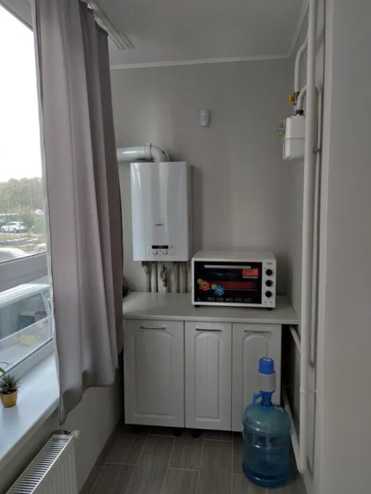 Продаж 3-кімнатної квартири 76.4 м², Київська вул.