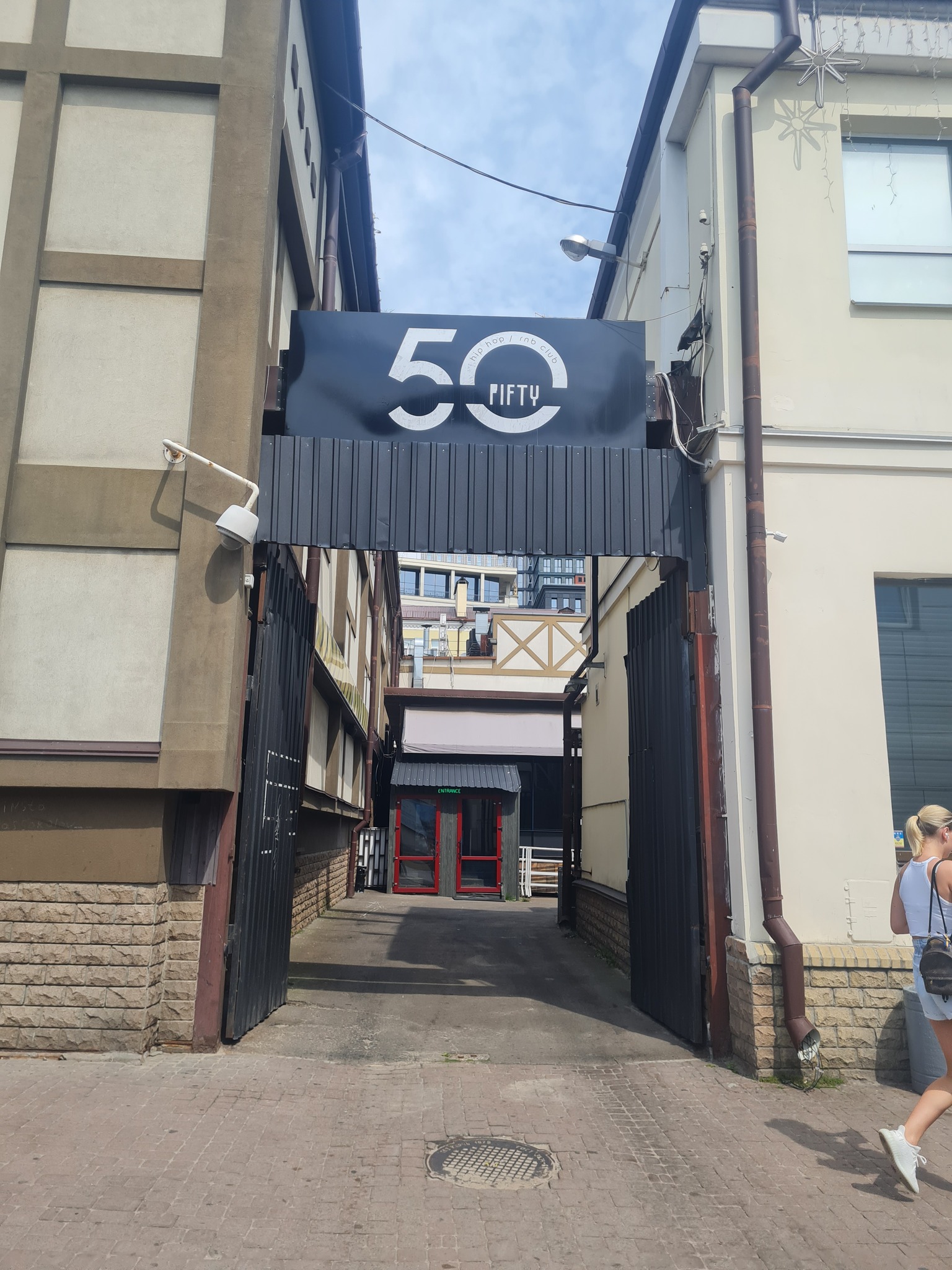 Оренда торговельного приміщення 1352 м², Володимира Антоновича вул., 50