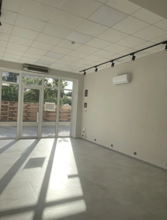 Аренда торгового помещения 63 м², Львовская ул.