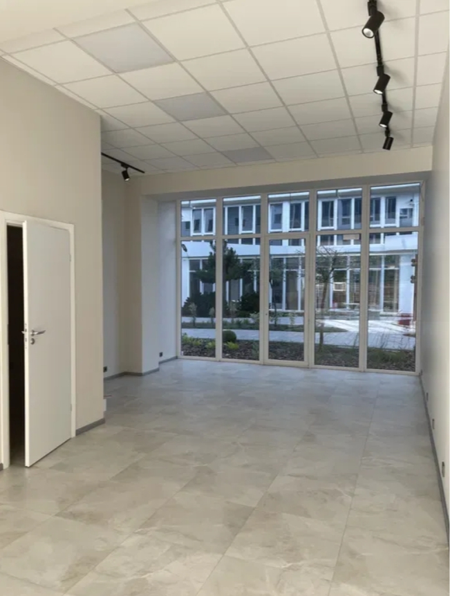 Аренда торгового помещения 63 м², Львовская ул.