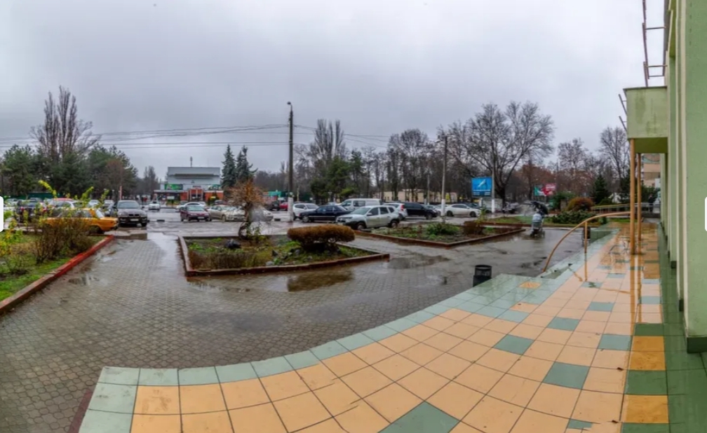 Оренда торговельного приміщення 148 м², Варненська вул.