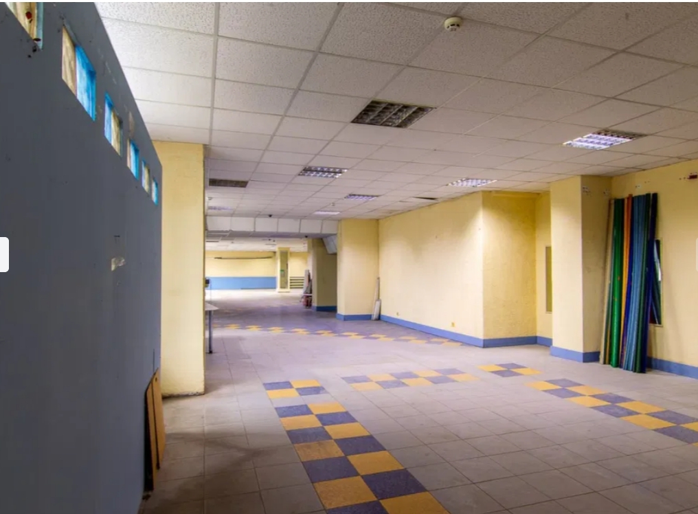 Оренда торговельного приміщення 148 м², Варненська вул.