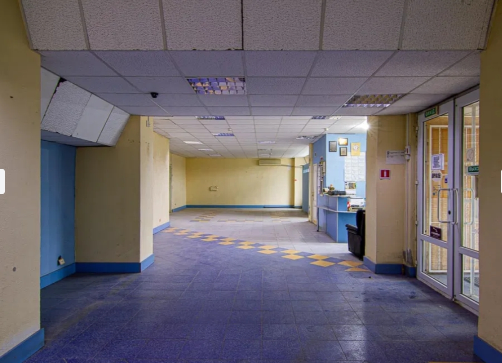 Оренда торговельного приміщення 148 м², Варненська вул.