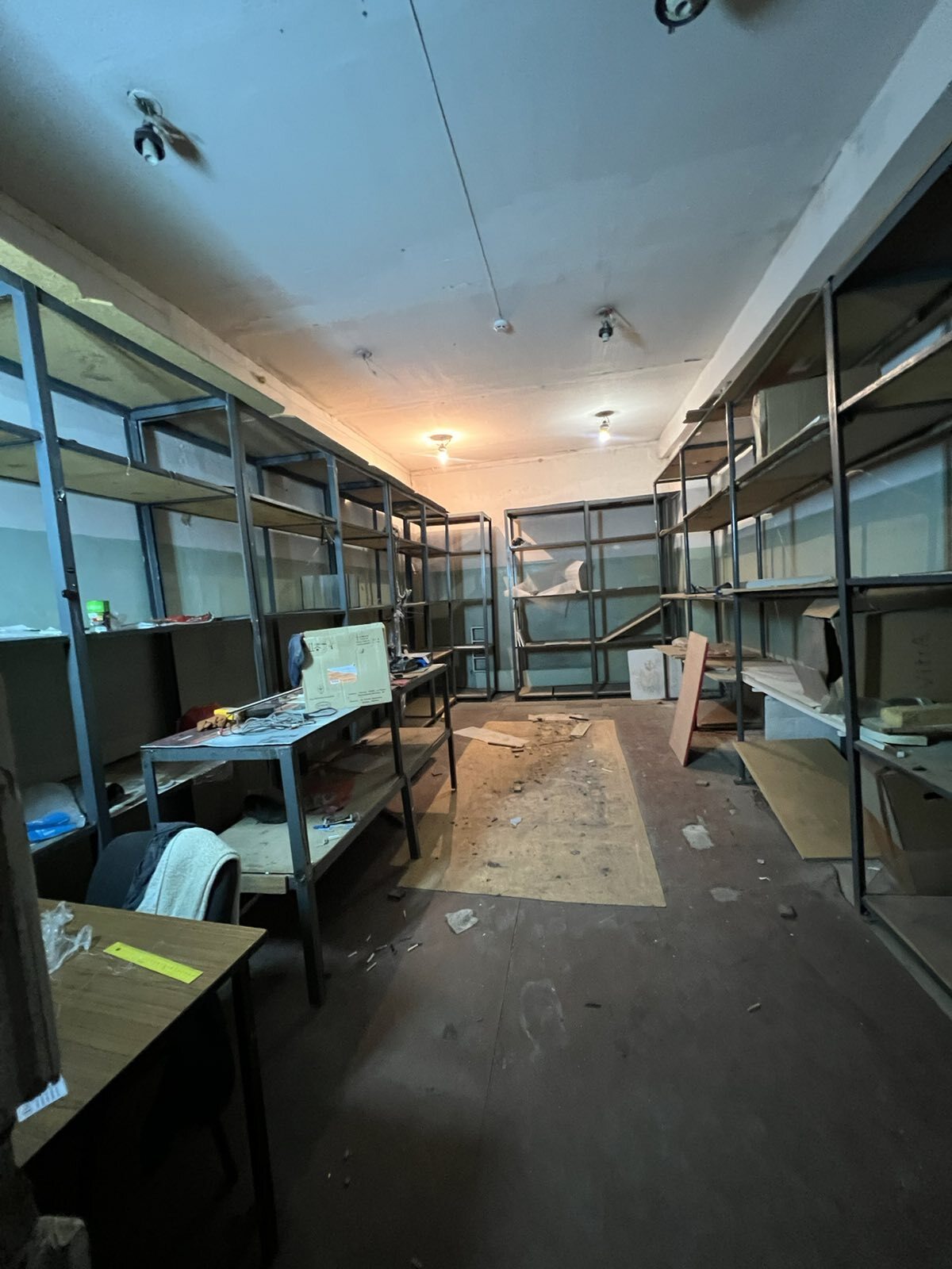 Оренда торговельного приміщення 207 м², Варненська вул.