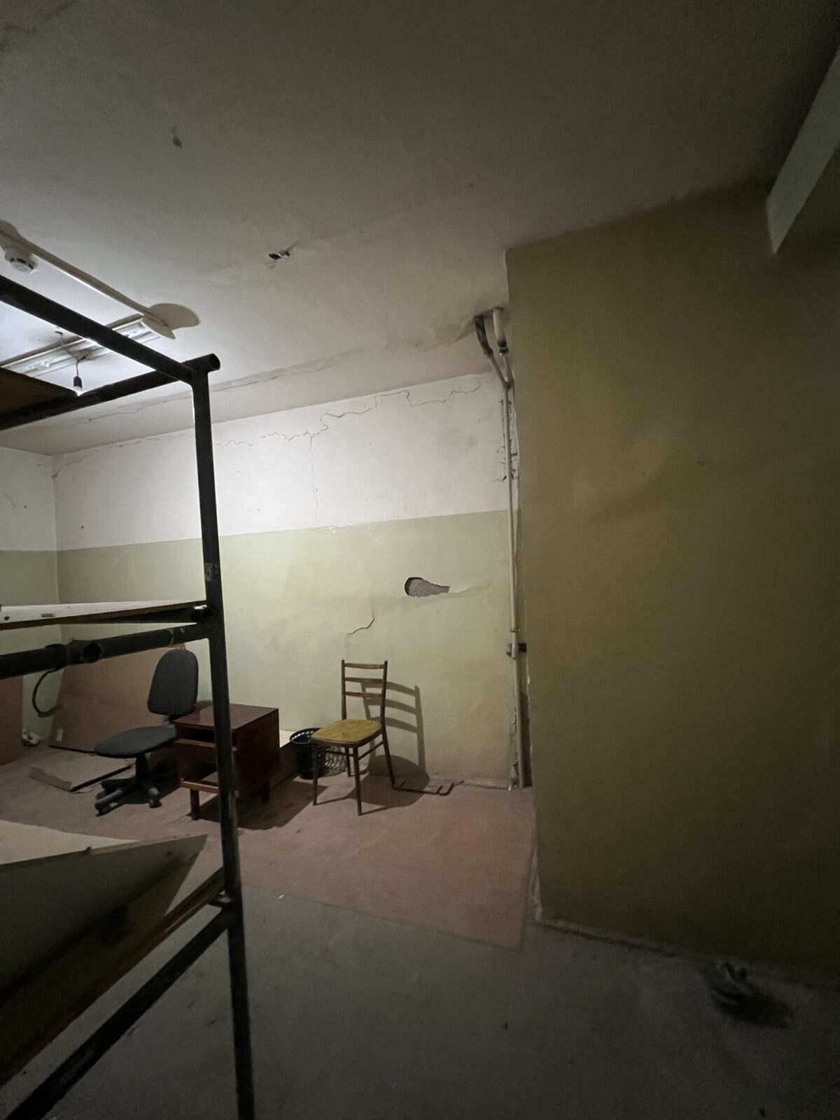 Оренда торговельного приміщення 207 м², Варненська вул.