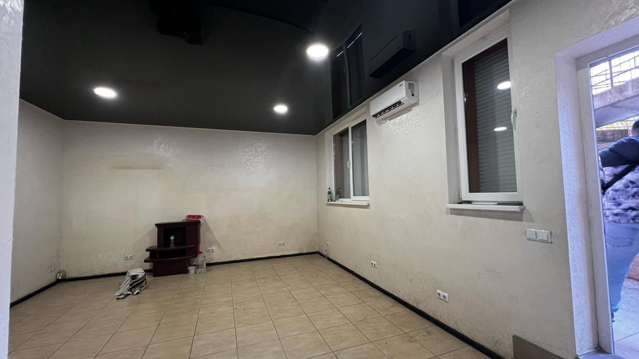 Продажа офиса 34 м², Массив Радужный ул., 19/3