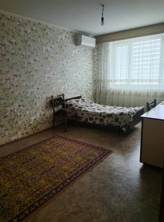Продаж 3-кімнатної квартири 60 м², Нижньосироватська вул.