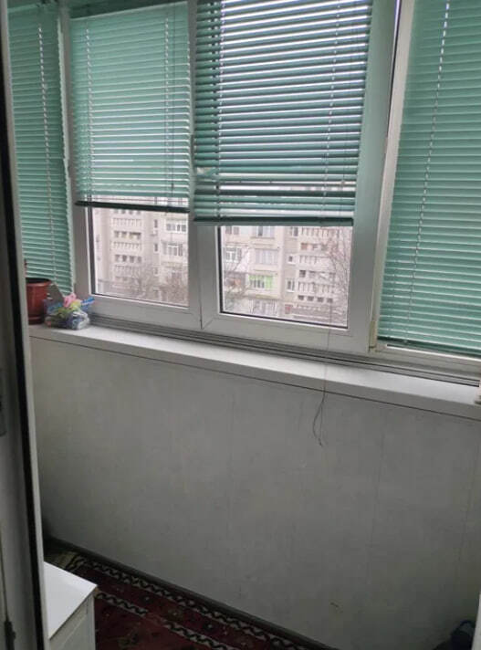Продаж 3-кімнатної квартири 60 м², Нижньосироватська вул.