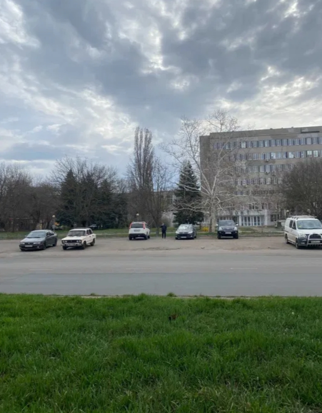Оренда торговельного приміщення 1000 м², Небесної сотні просп.