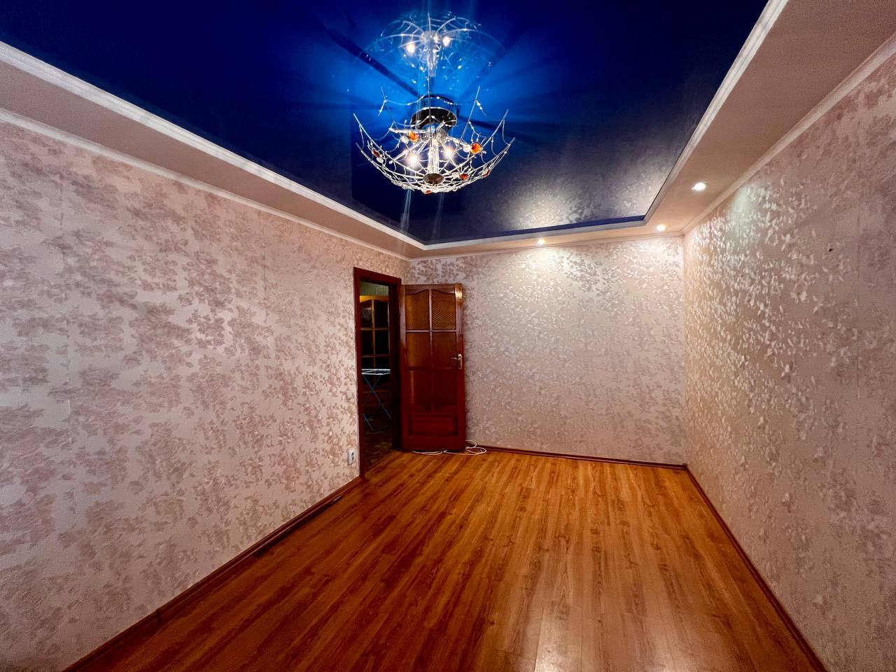 Продаж 3-кімнатної квартири 63 м², Бельгійська вул.