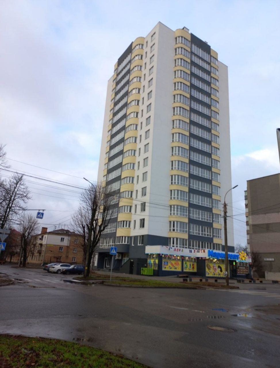 Продаж 2-кімнатної квартири 68 м², Митницька вул.