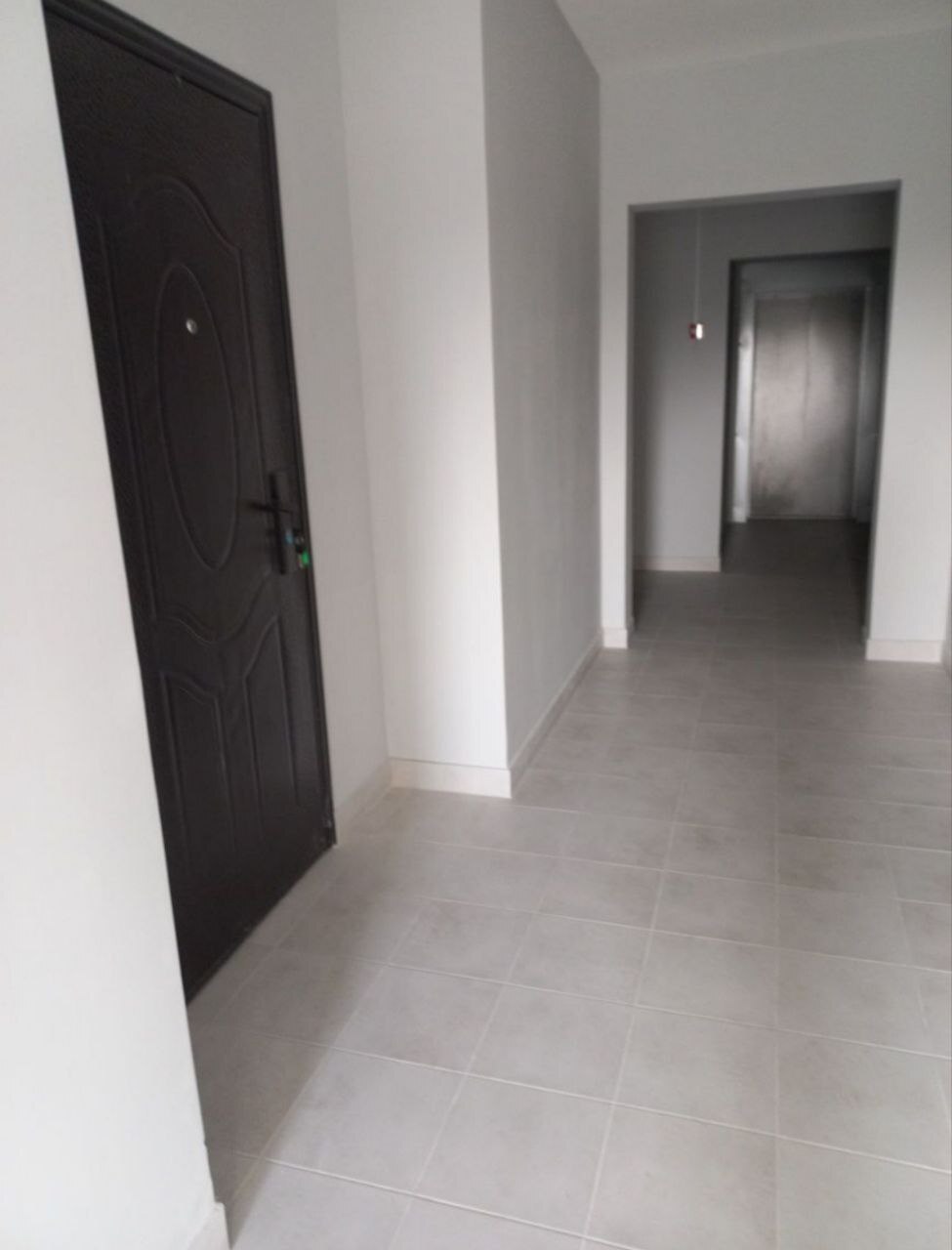 Продаж 2-кімнатної квартири 68 м², Митницька вул.