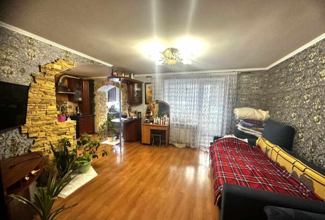 Продаж 3-кімнатної квартири 67 м², Київський Шлях вул., 47