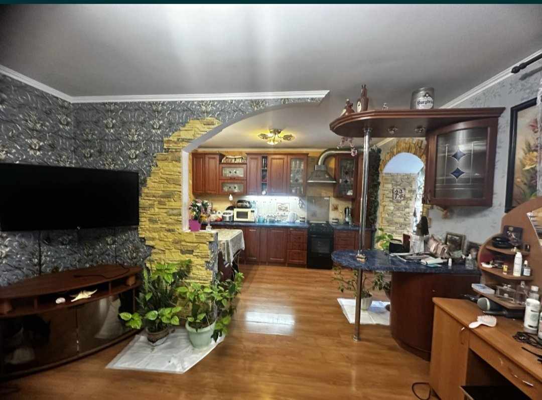 Продаж 3-кімнатної квартири 67 м², Київський Шлях вул., 47