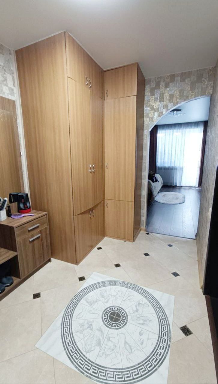 Продажа 3-комнатной квартиры 50 м², Героев Небесной Сотни ул.