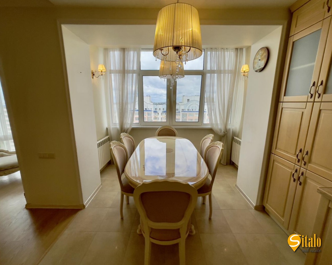 Продажа 5-комнатной квартиры 192 м², Ломоносова ул., 52/3