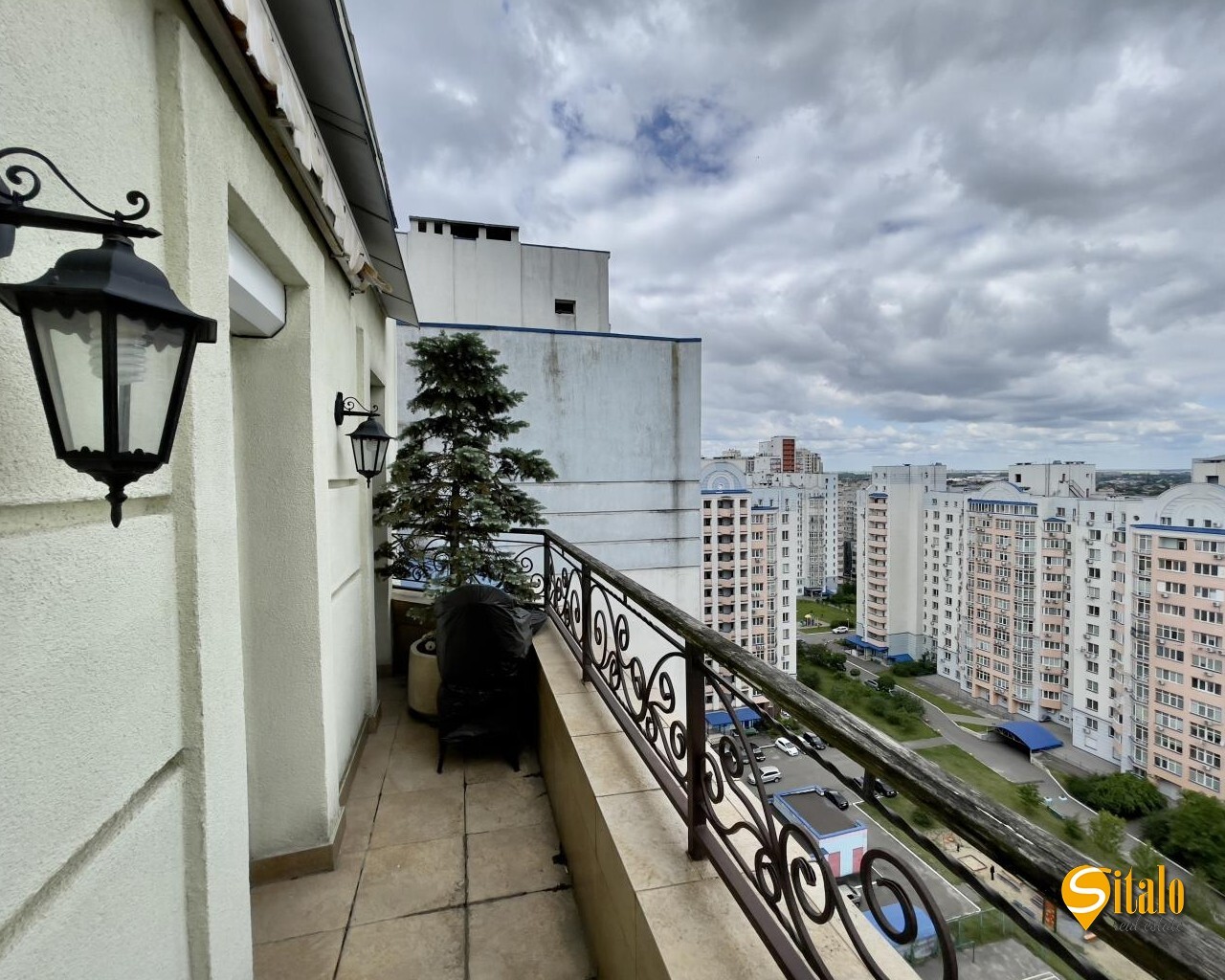 Продажа 5-комнатной квартиры 192 м², Ломоносова ул., 52/3