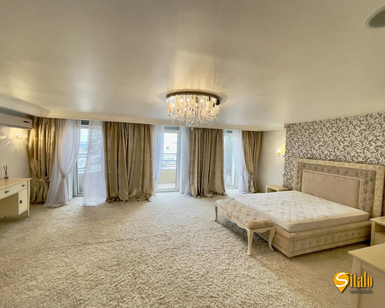 Продажа 5-комнатной квартиры 192 м², Ломоносова ул., 52/3