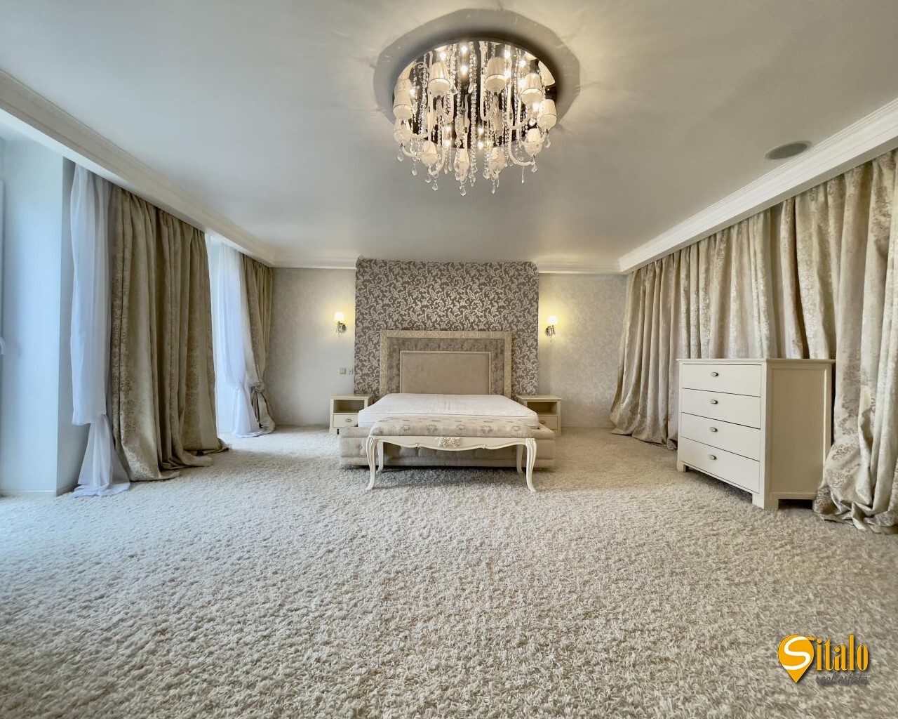 Продажа 5-комнатной квартиры 192 м², Ломоносова ул., 52/3