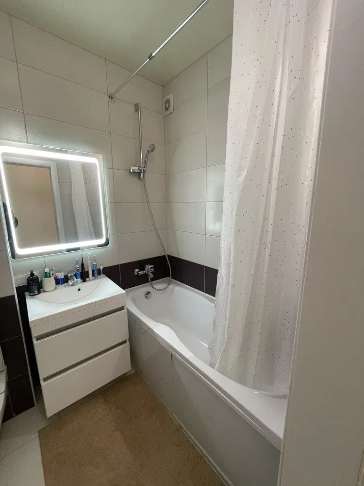 Продажа 1-комнатной квартиры 55 м², Гагарина ул.