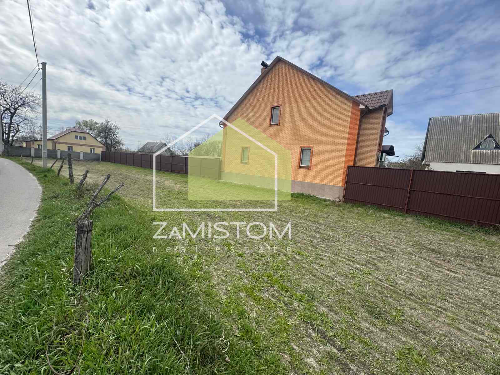 Продаж ділянки під індивідуальне житлове будівництво 10 соток