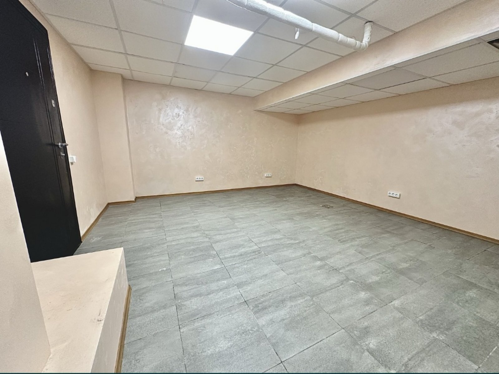 Оренда приміщення вільного призначення 260 м², Саперно-Слобідська вул., 8