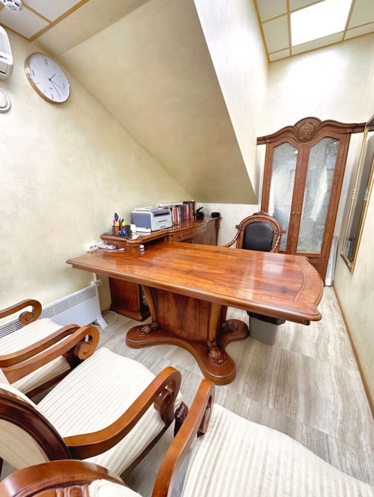 Оренда приміщення вільного призначення 250 м², Саперно-Слобідська вул., 8
