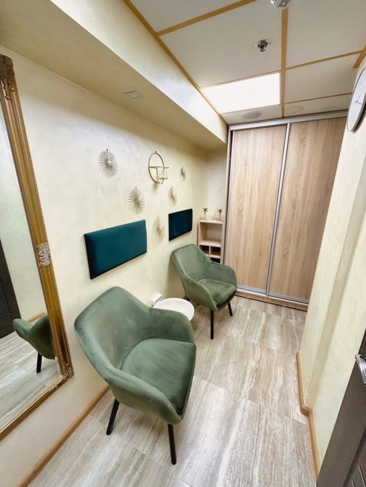 Оренда приміщення вільного призначення 250 м², Саперно-Слобідська вул., 8
