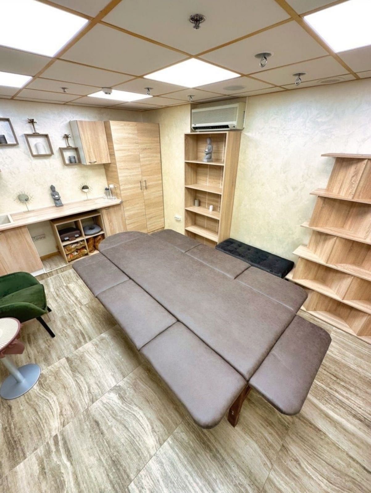 Оренда приміщення вільного призначення 250 м², Саперно-Слобідська вул., 8