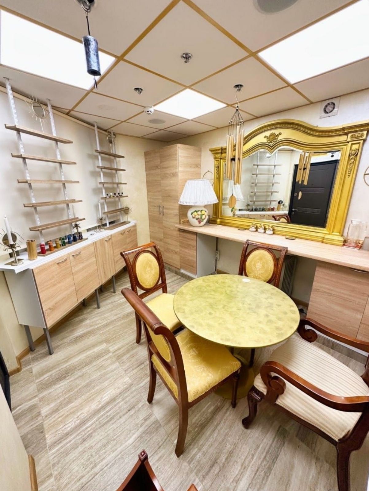 Оренда приміщення вільного призначення 250 м², Саперно-Слобідська вул., 8