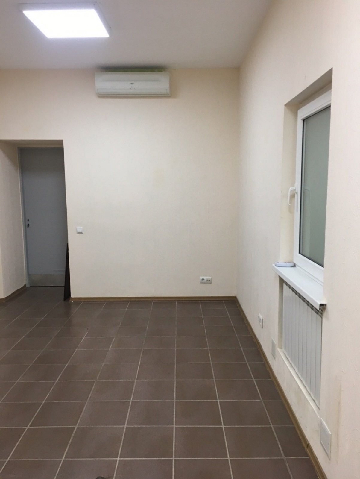 Оренда приміщення вільного призначення 17 м², Ділова вул., 6