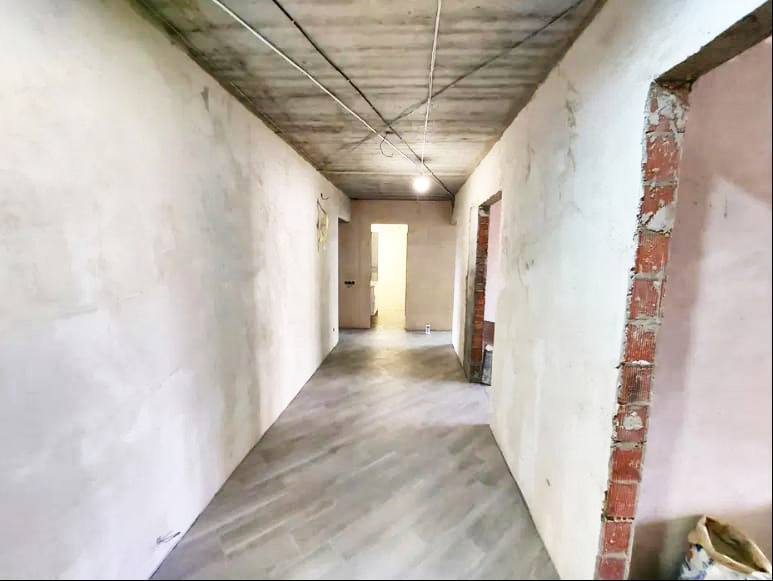 Продажа 3-комнатной квартиры 96 м², Михаила Лушпы просп.