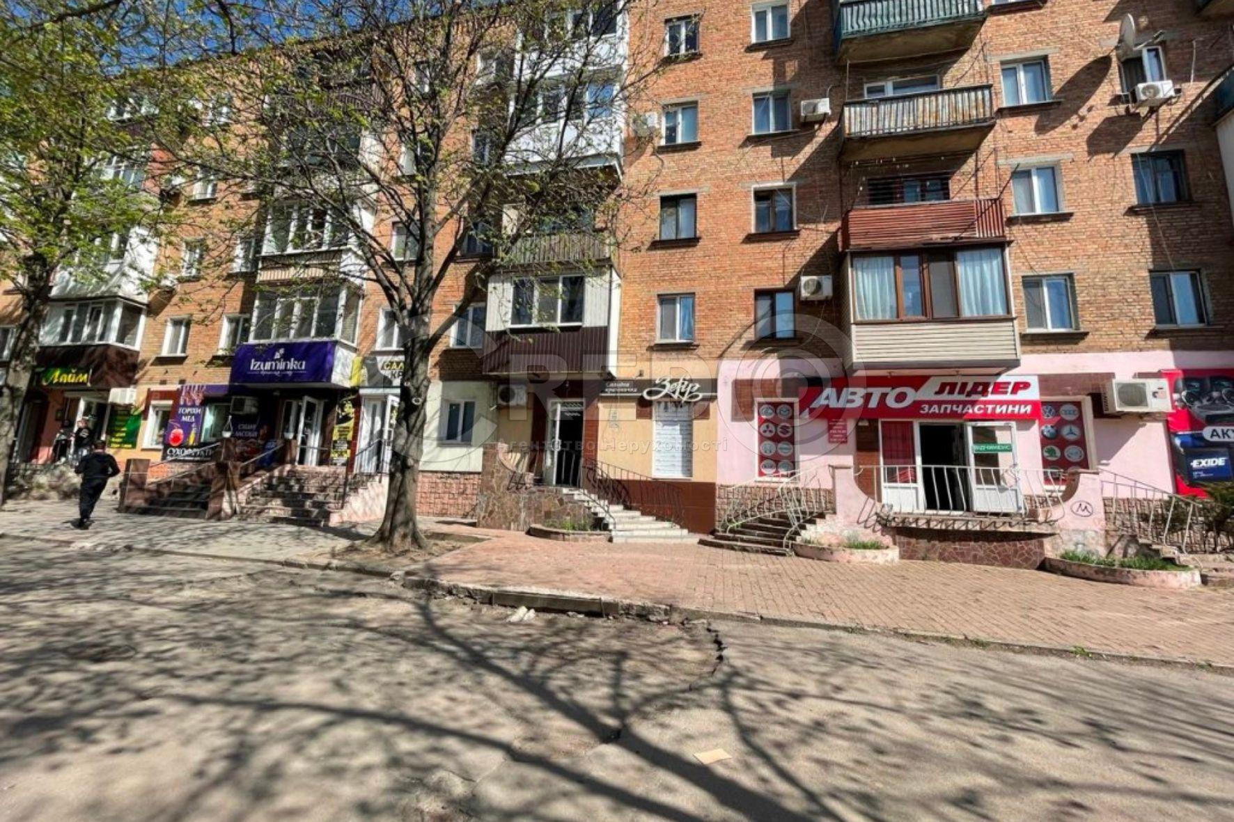 Оренда магазину 29 м², Алмазна вул.