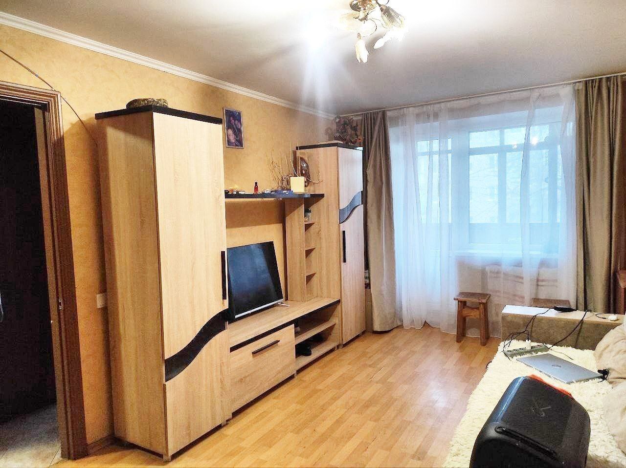 Продаж 3-кімнатної квартири 56.5 м², Горького пл.