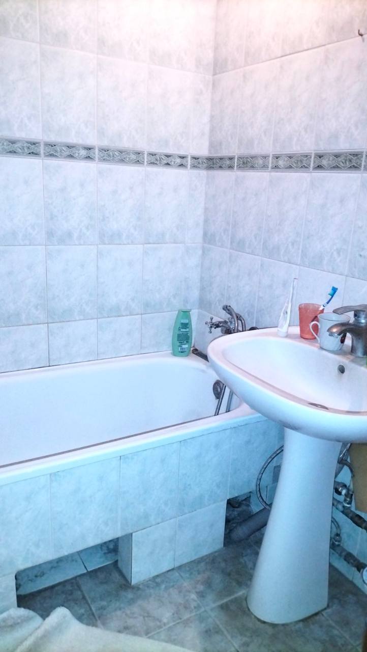 Продаж 3-кімнатної квартири 68 м², Реміснича вул.