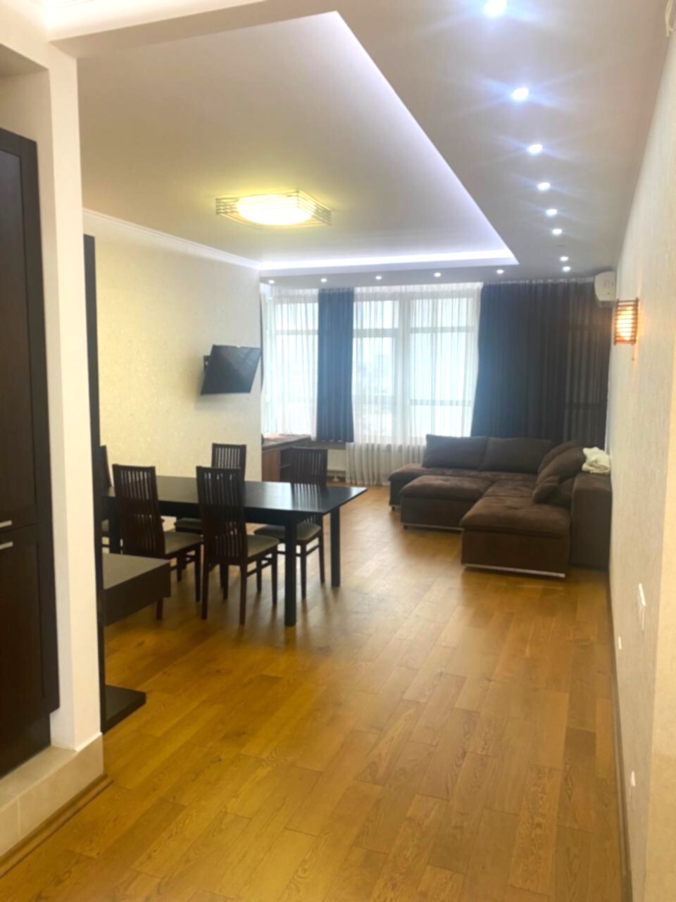 Продажа 2-комнатной квартиры 140 м², Кловский спуск, 7А